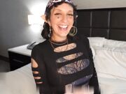 大奶嬉皮小妞肛门骚逼双双被操2个巨大硬鸡巴同时爆操骚逼