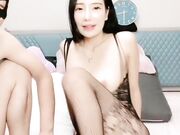 高挑御姐黑丝连体网袜 和小帅哥男友舌吻撸屌掰穴舔逼 站立嘬屌