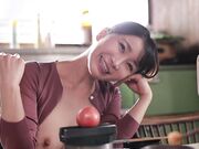 连续10天对憧憬的伯母下药后1