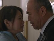 人妻秘书 汗水与热吻交织的社长室激情交合2