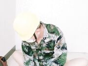 美少妇勾引修水工 大叔帮忙扶着竟然发现女子没穿内裤 手指一顿扣