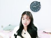 饥渴的少妇露脸镜头前漏奶摸逼诱惑狼友 看着好姐妹被爆草蹂躏