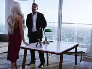 度假的女士最渴望得到陌生鸡巴带来高潮 这是和老公做爱不一样的体验