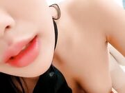 丝袜高跟制服露脸疯狂的小姨激情啪啪大秀直播 表情好骚激情上位让大哥玩弄骚奶子