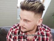 美国富二代女孩需要两根鸡巴才能满足 3P对她来说只是常规性爱