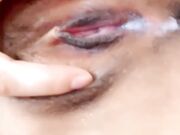 小少妇努力承受小哥的强力撞击