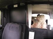 在捷克街头搭讪的淫荡女司机的紧致骚逼被乘客的大鸡巴操翻