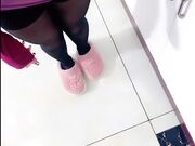 剧情演绎小伙故意套路身材火爆的少妇 总是要聊半天再半推半就的开始操逼