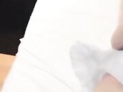 高颜闺蜜4P 操个逼真TM累 哥们射太快 两闺蜜貌似都没有爽够