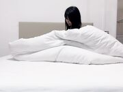 大神约极品良家少妇无毛逼抠出水 已经剃了毛 小逼逼被疯狂蹂躏床上爆插