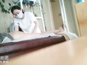 勾搭巨乳嫩妹打飞机一直不射 抓奶爆射精子