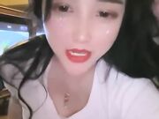 抖音68万粉丝网红被榜一大哥约到KTV勾引大哥包厢开干