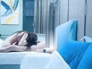 白衣牛仔裤甜妹近距离特写上位快速抽插翘屁股后入