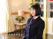 保留着她的地方口音 并拥有傲人的 H 罩杯1