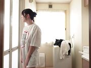 借宿朋友家却与巨乳姐姐共浴1