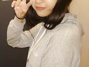 职高变态老师诱奸19岁小护士 先让她自摸然后在各种肏 对白有意思