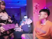 新加坡网红反差女神苏樱花处男大战地雷系痴女3P极乐初夜