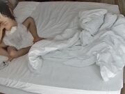 大学生中午睡醒干一炮再退房出去吃饭