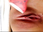 先把逼毛刮干净了再操