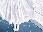 萝莉和哥哥乱伦 不伤害洛丽塔妹妹只能用美腿帮哥哥