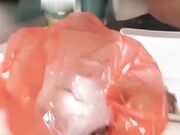 台湾高颜值女神穿条红内裤开始勾引朋友