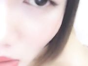 手没有挡住不小心走光了