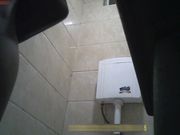 国内娱乐场所女厕偷拍小姐意见很大唠叨这是女厕门关不上