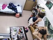 大叔挺猛的后入一路干到沙发上