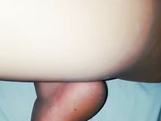 轮操小嫩逼白浆淫水流 两根鸡巴轮流吮吸