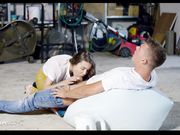 修理工的性福搞漂亮美少女