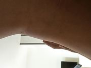 人妖调侃直男不够硬公粮交太多