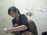 商场厕拍都是黑丝美腿
