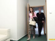 摄影师大屌插入小可爱的美臀