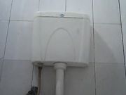 生宿舍厕拍妹子尿着要睡着了