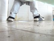 双机位厕拍 看起来都很开心