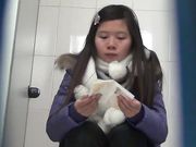 商场厕拍 姐妹在厕所聊天