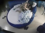 小青年把猛草女友干的要哭了