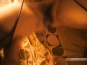 穿着情趣内衣的风骚少妇被炮友爆操