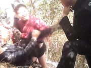 树林里嫖野妓憨厚的大哥干领导观战