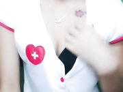 骚情小护士被压在身下多姿势爆草，呻吟给力高潮不断，最后口暴