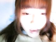 漂亮萌妹子糖豆豆夹上乳夹自慰秀道具还挺多双头龙按摩器肛塞换着用