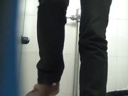 商场厕拍 妹子来大姨妈了