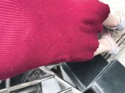 美女为了打炮方便内裤都没穿掀起裙子就干