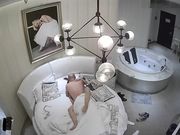 光头佬和情人开房偷情中午吃大蒜妹子嫌弃了