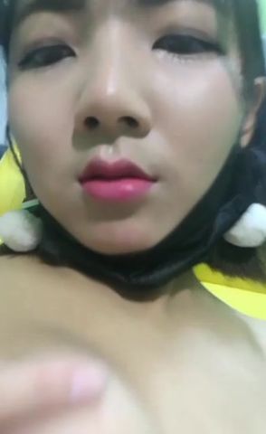 露脸小骚逼艳舞开场慢慢脱光还要跳