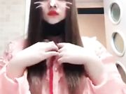 长的挺漂亮身材蛮丰满某网红自己做爱自拍