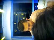 小哥撩妹有一套二话不说把内裤扒掉就捅