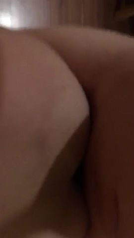 网络爆红淫荡校花被男友虐操淫语调教性爱视频流出