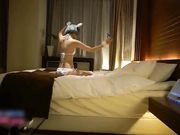 酒店约啪非主流援交萌妹情趣网袜道具玩穴双指扣穴失禁喷液