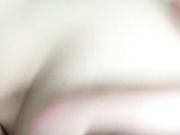 两个骚货一间房一个浴盆一张床直啤酒瓶子大茄子猛插浪逼